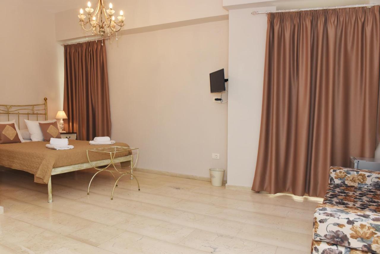 Oisyra Hotel Ermoupoli Buitenkant foto