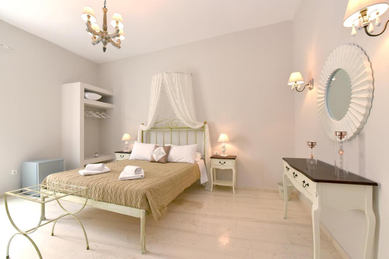 Oisyra Hotel Ermoupoli Buitenkant foto