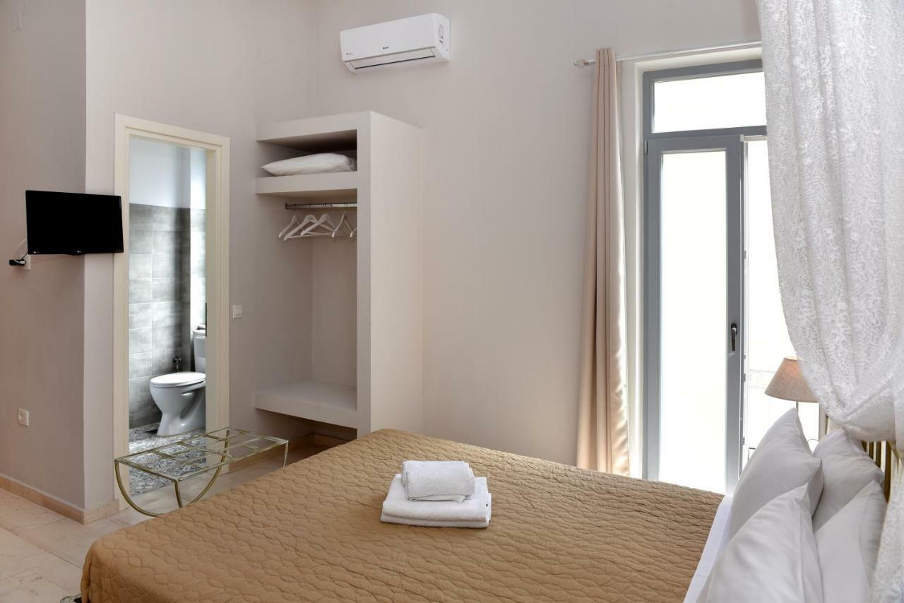 Oisyra Hotel Ermoupoli Buitenkant foto